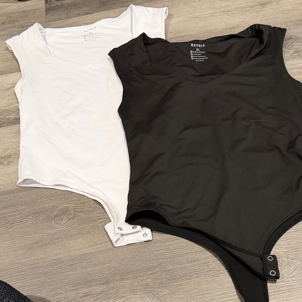 ReoRia Scoop Neck Bodysuit Duo - Black & White